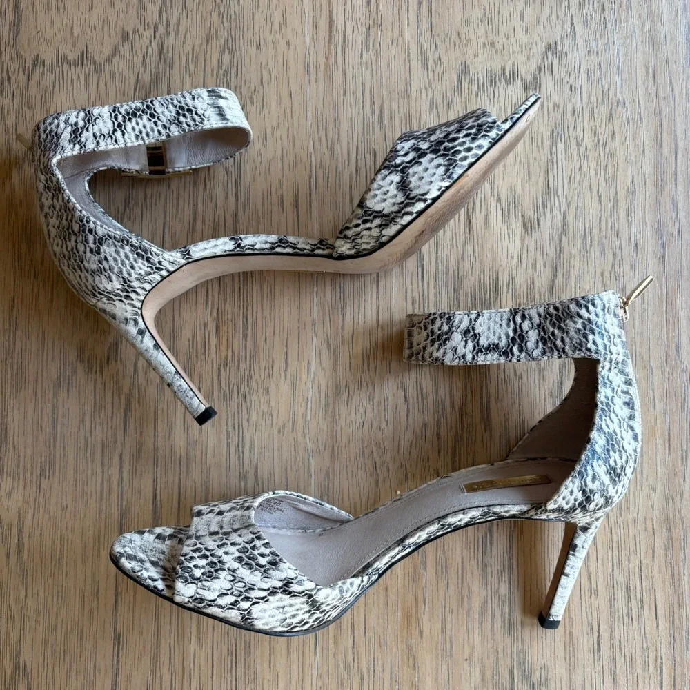 $150 LOUISE ET CIE Gordon Python Snakeskin Leather Stiletto Heels SIZE 10M EUC - Picture 3 of 15